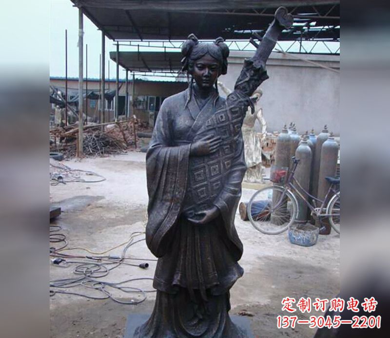 西安“爱与梦想——女性雕塑”