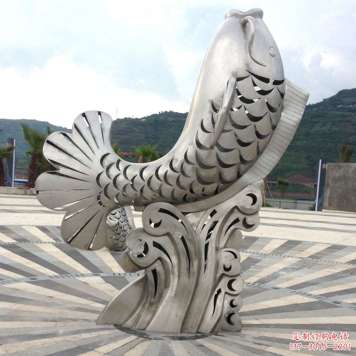 西安不锈钢“鱼”园林水景喷泉动物景观雕塑