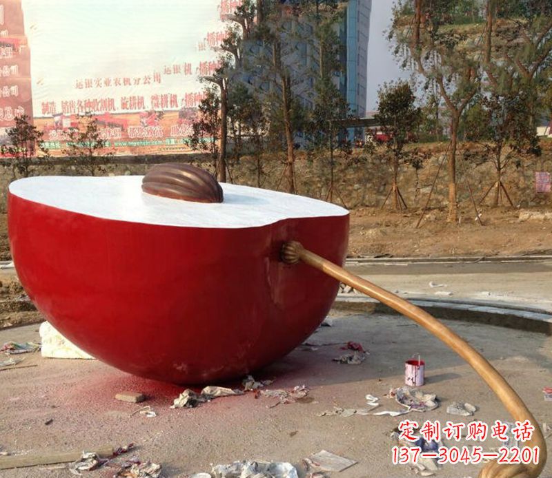 西安不锈钢半块苹果雕塑