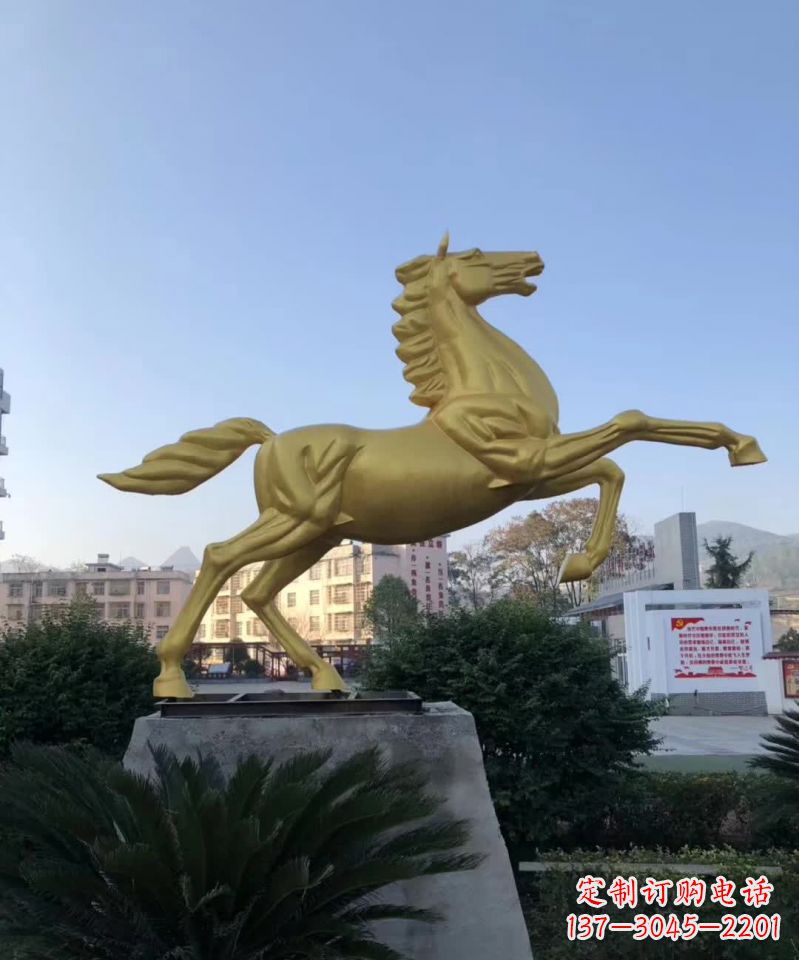 西安不锈钢城市广场的马雕塑——一个给城市带来新鲜感的艺术作品