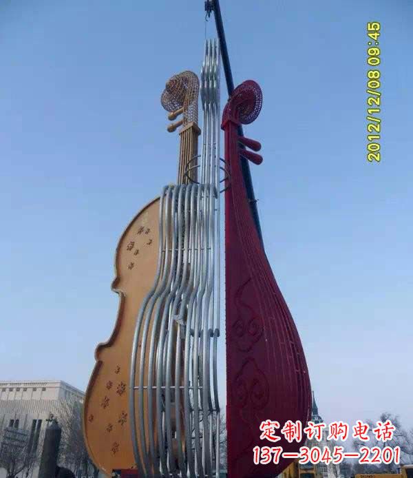 西安不锈钢琵琶雕塑演奏着灵魂之音