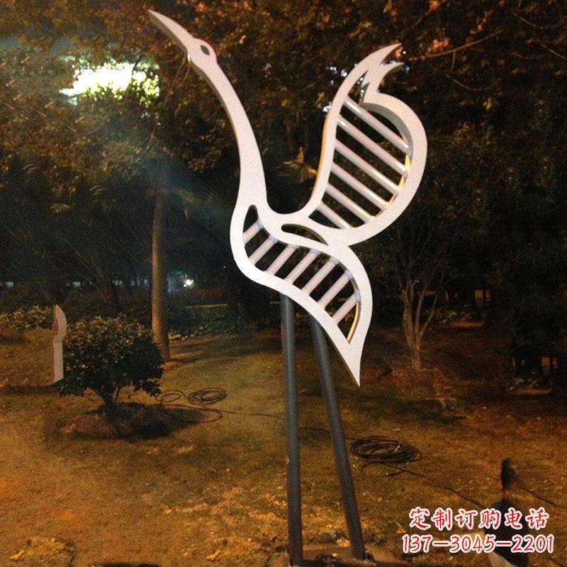 西安仙鹤雕塑精美的不锈钢制作