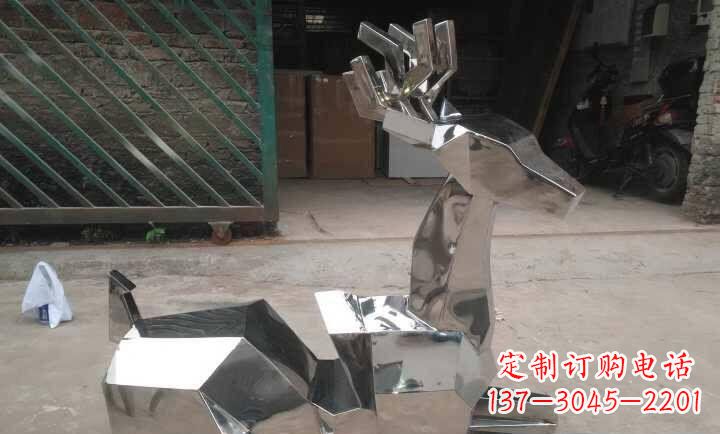 西安不锈钢鹿雕塑艺术之美