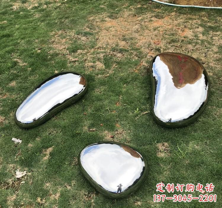 西安不锈钢鹅卵石雕塑精致与经典的完美结合