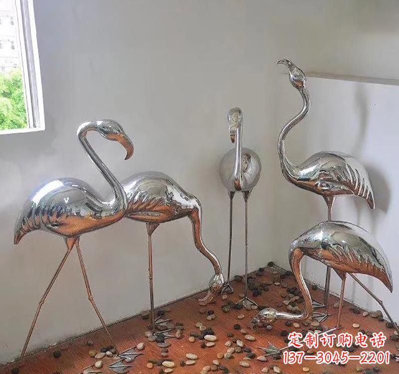 西安不锈钢火烈鸟象征勇气与活力