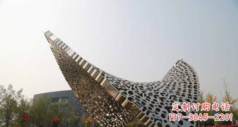 西安不锈钢字母雕塑——点缀美丽的空间