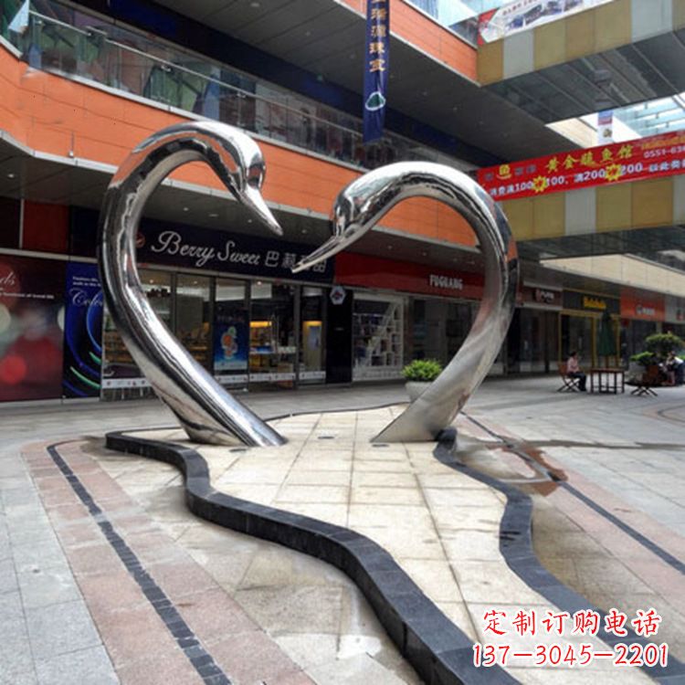 西安不锈钢天鹅爱情雕塑把浪漫永恒的爱情永久凝固