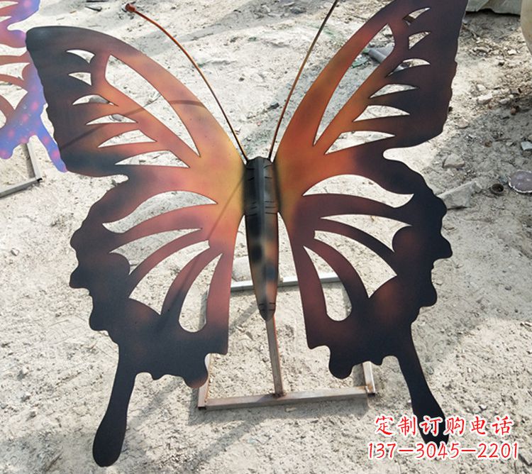西安大型不锈钢铁艺蝴蝶雕塑，户外公园园林彩色昆虫摆件