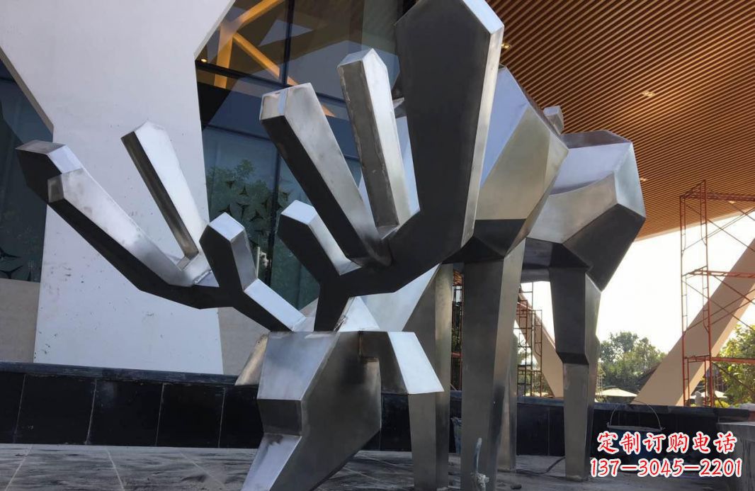 西安高端不锈钢抽象驯鹿雕塑