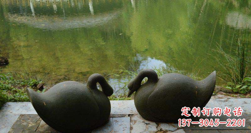 西安高雅优美的天鹅铜雕