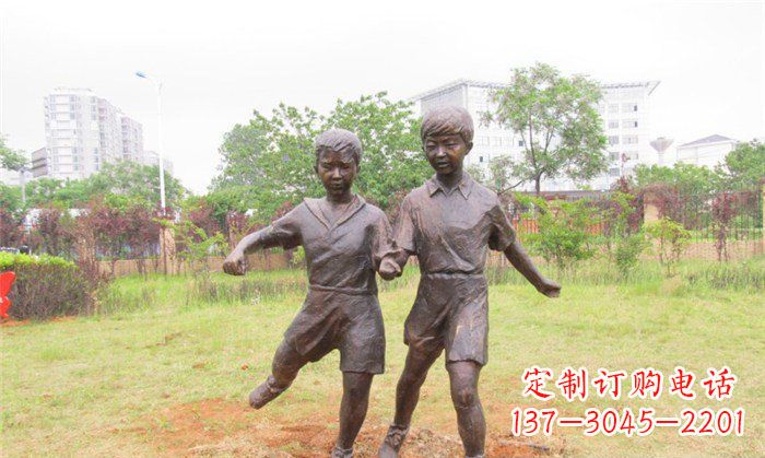 西安踢足球公园人物铜雕 (2)