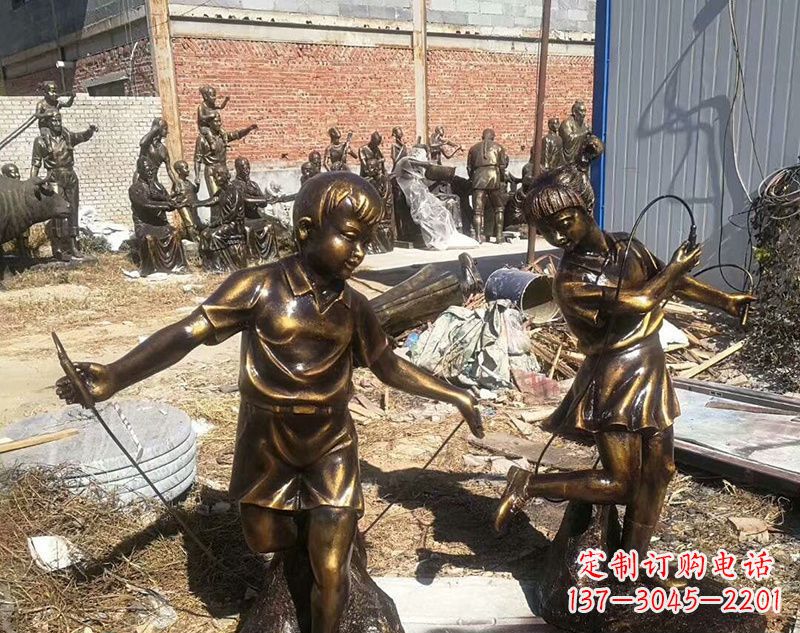 西安跳绳的儿童铜雕