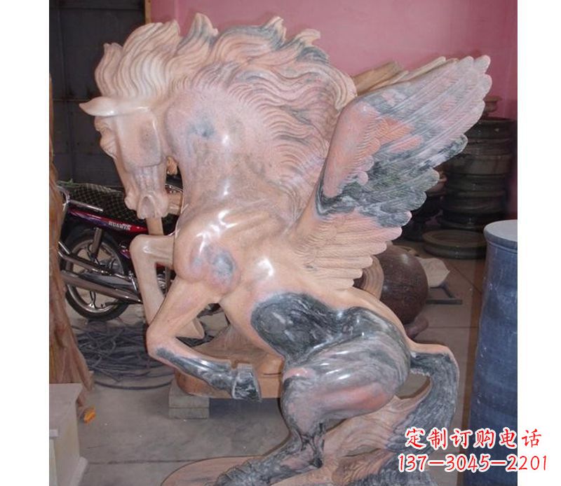 西安晚霞红奔马石雕