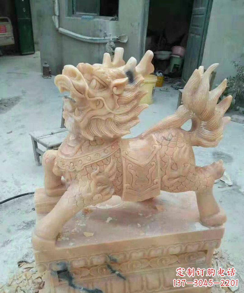 西安晚霞红麒麟雕塑112