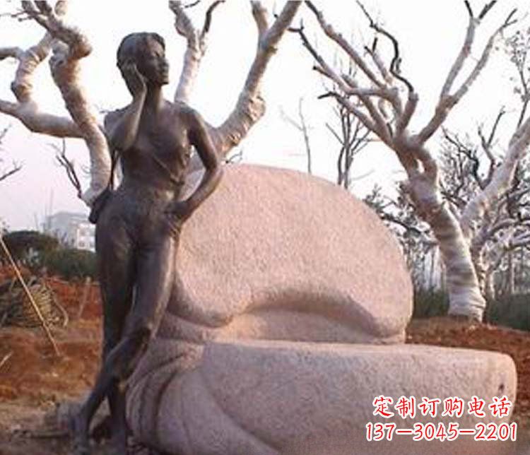 西安现代女人打电话铜雕
